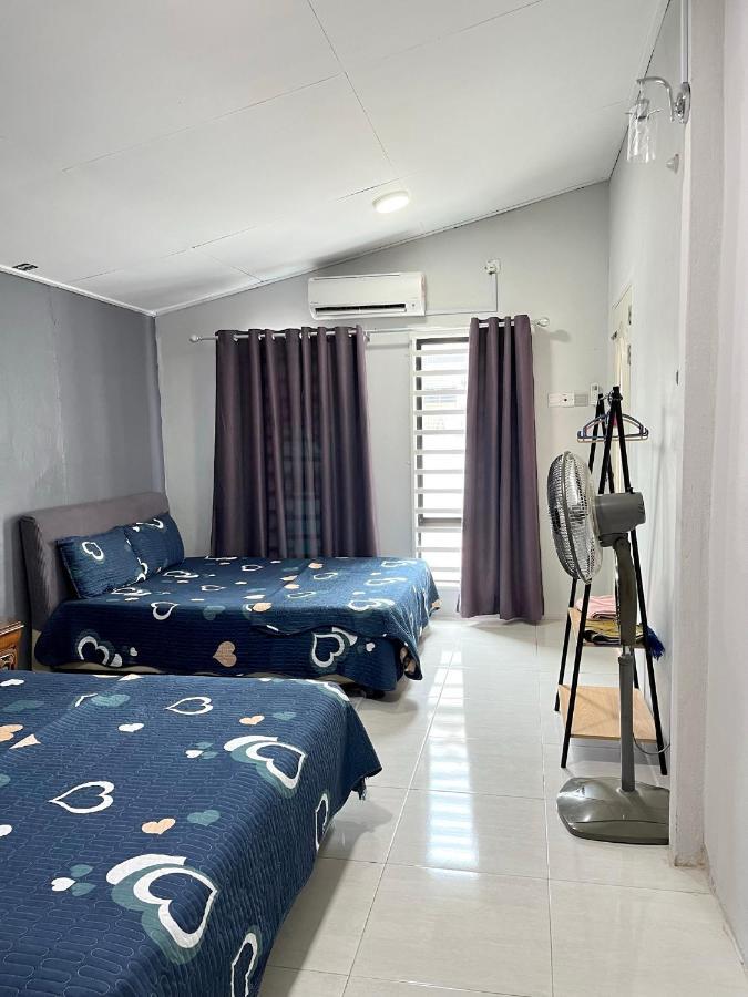 Aina Guest House Kota Bharu Exteriör bild