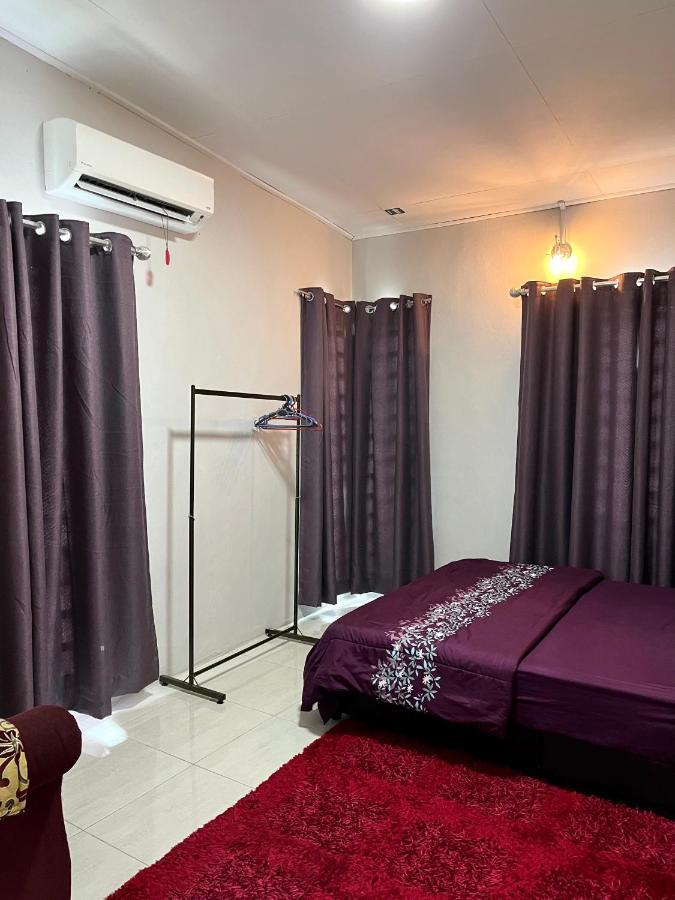 Aina Guest House Kota Bharu Exteriör bild